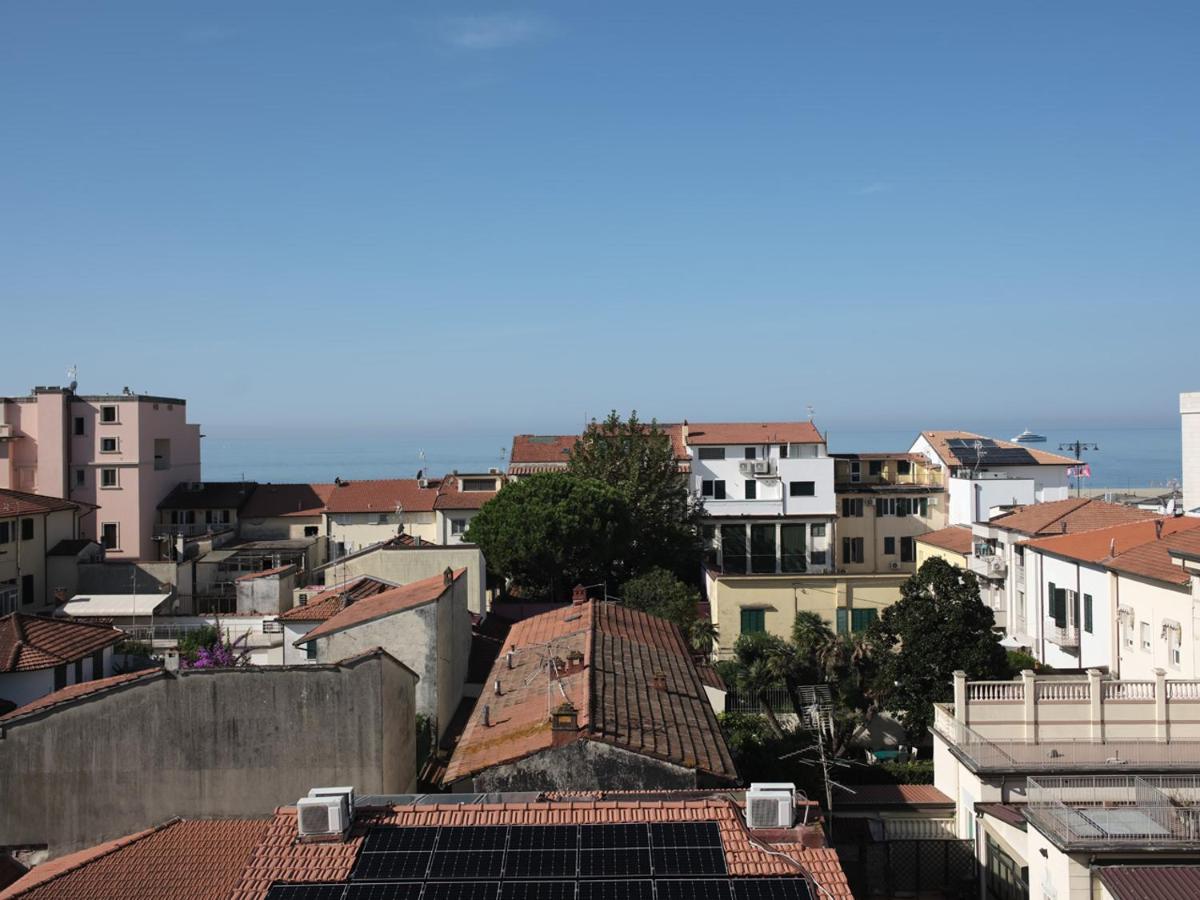 Villa Giulia Bnb Виареджо Экстерьер фото